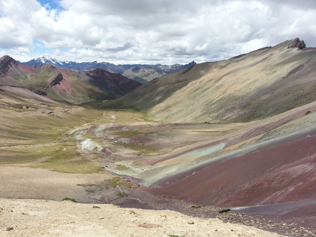 PERUline organisiert Ihnen die passende Trekking Tour durch die Anden - hier: Ausangate Trek