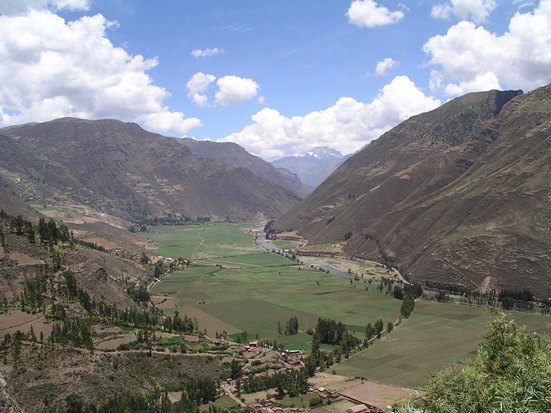 Von Cusco ins Heilige Tal. Dieser Blick wartet auf Sie! Einfahrt ins Heilige Tal