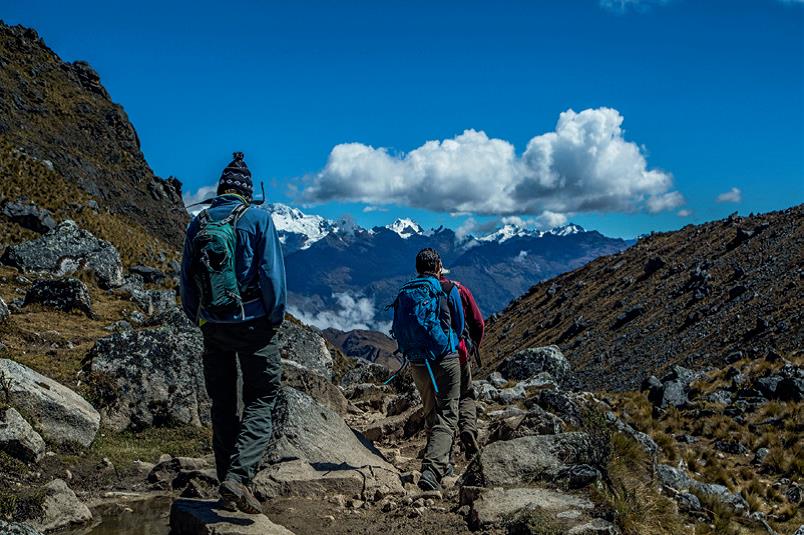 Salkantay Trek: Tag 3: Die Anstrengung wird mit traumhaften Ausblicken bei jedem Schritt belohnt! Foto Mountain Lodges