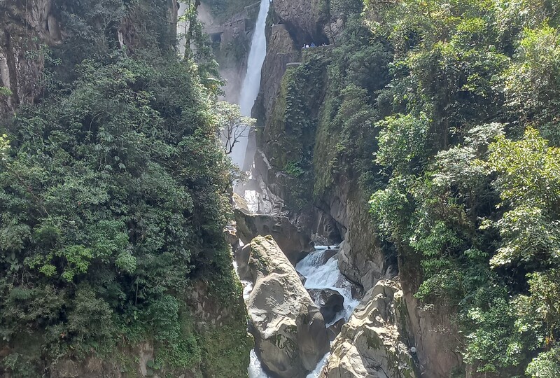 Ecuador: Der Pailon del Diablo ist der bekannteste Wasserfall