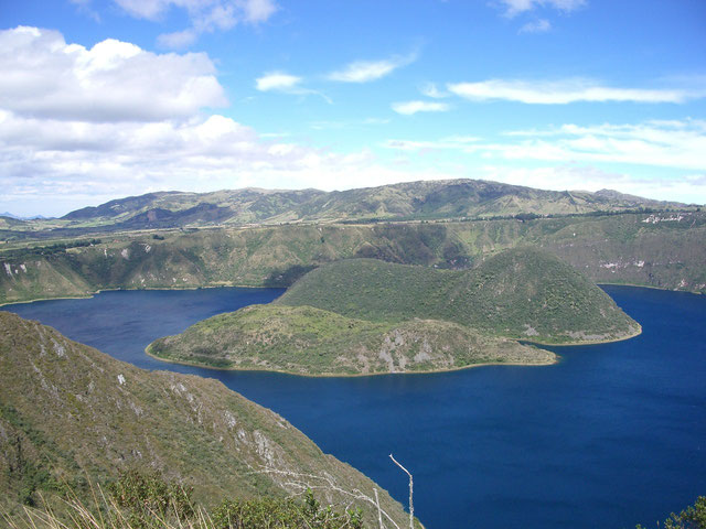 Die Laguna Cuicocha - ein Kratersee, der umwandert werden kann