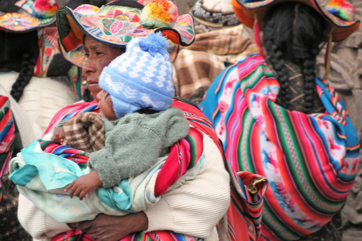 Peru: immer wieder farbenfrohe Begegnungen