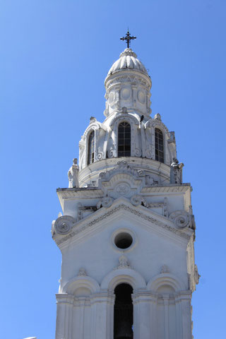 Turm der Kathedrale von Quito