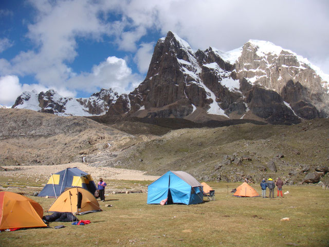 Zelttrekking in Peru - Erholung im Camp - das haben Sie sich verdient - Foto: Richard Saraya