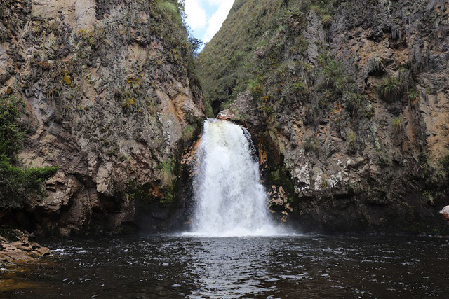 Ecuadors Süden: Wasserfall El Rodeo bei Oña